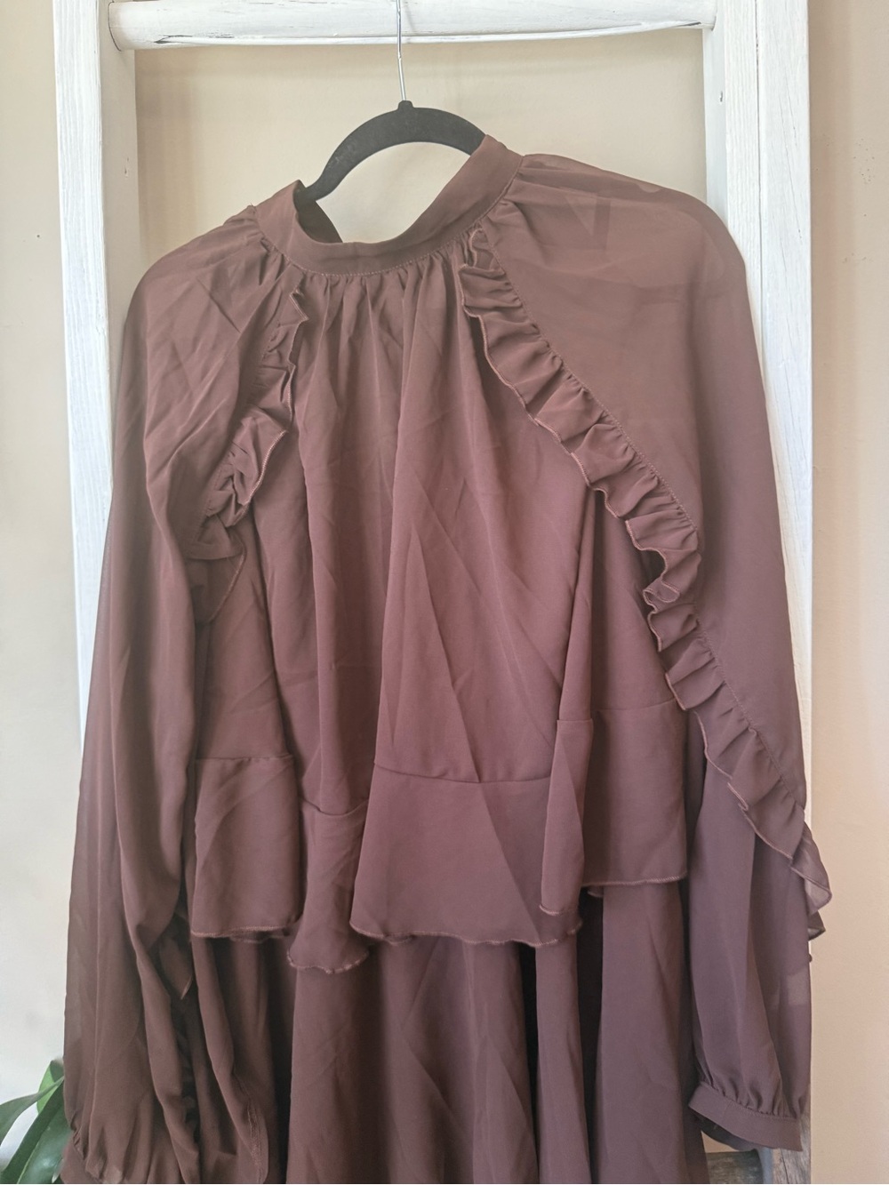 Women’s Ruffle Trim Long Sleeve Dress in Brown